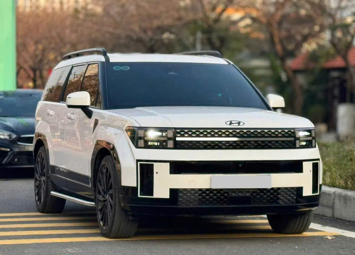 SantaFe xả kho giảm giá lên đến 200 triệu đồng!